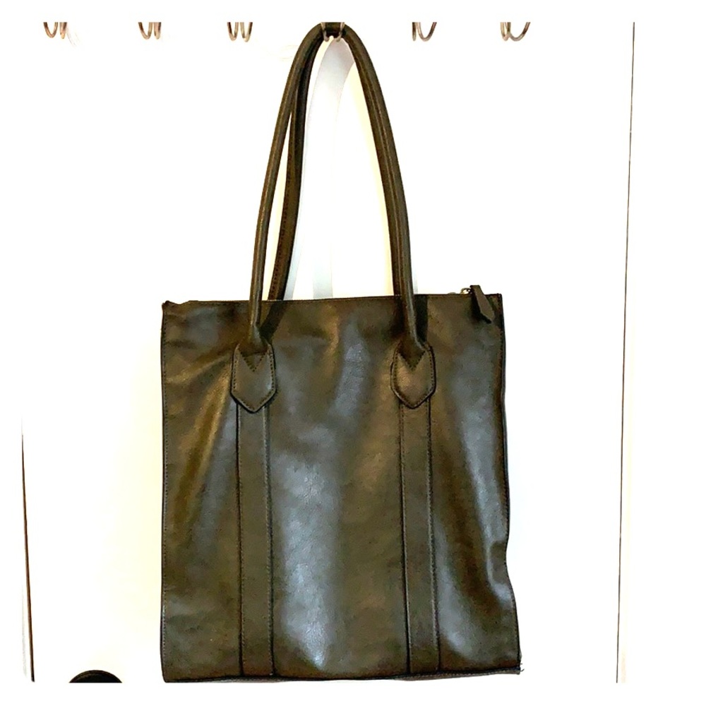 Army Green tote - tons of storage!